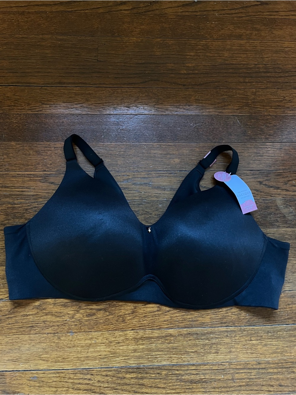 Cacique Invisible Backsmoother Lightly Lined No-Wire Bra 46D Black NWT